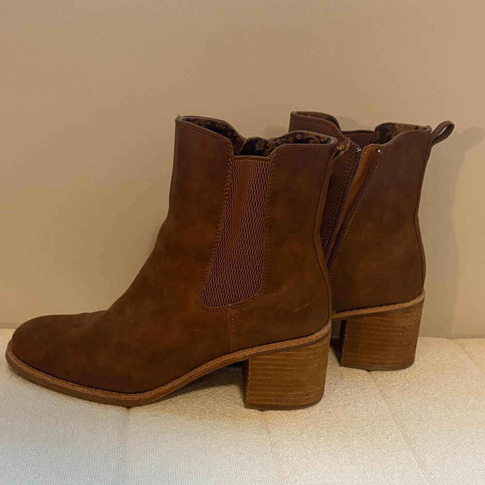 Born Primitive Chestnut Heeled Boots